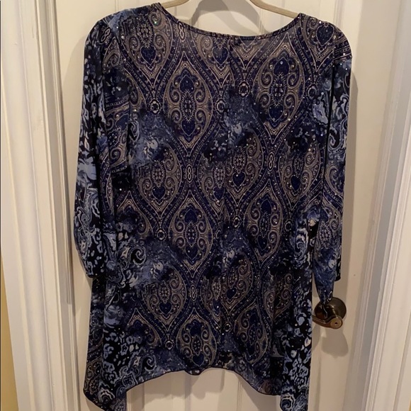 Tunic - Picture 4 of 5